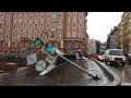 Деревья вырывало с корнем, дорожные знаки и светофоры сносило стихийным ветром в Санкт-Петербурге